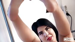 Hornyhostel - Lady Dee