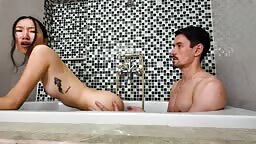 Luna Okko - Baignoire