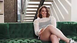 Sophia Burns - Up Close With Sophia Burns 2024 08 31